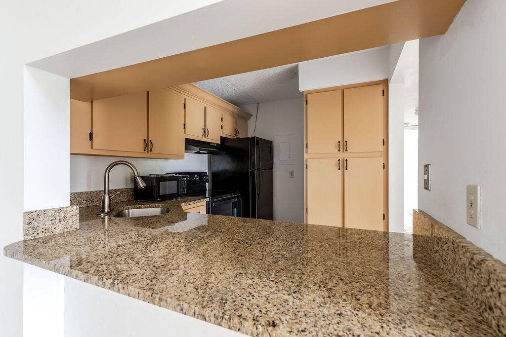 3612 Alder Drive, #B3, West Palm Beach, FL 33417 Kitchen