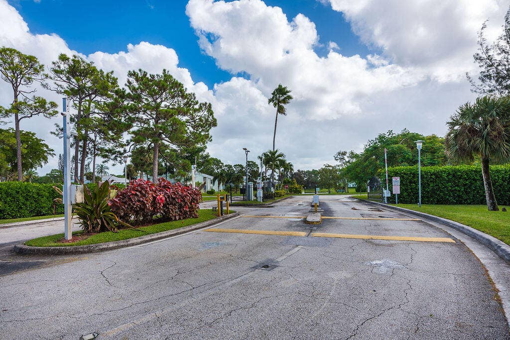 3612 Alder Drive, #B3, West Palm Beach, FL 33417 Community Amenities
