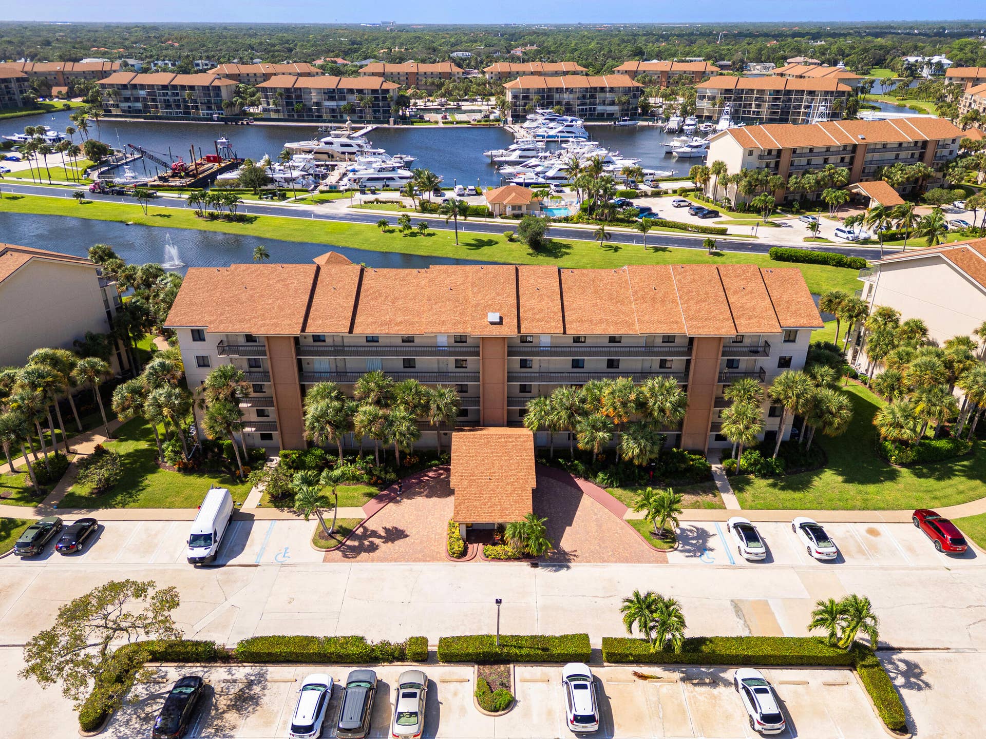 601 SEAFARER Circle, #405, Jupiter, FL 33477 DJI_0167