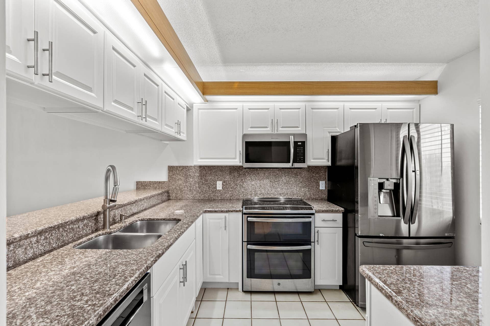 601 SEAFARER Circle, #405, Jupiter, FL 33477 DSC07155