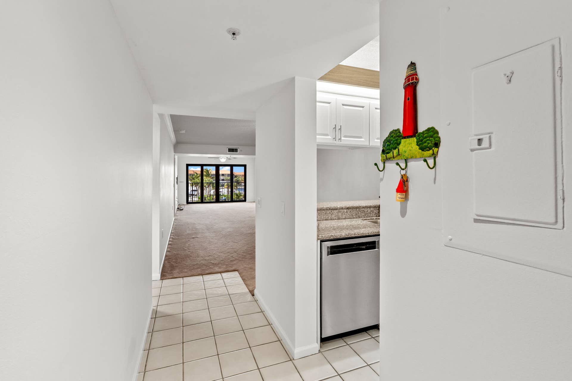 601 SEAFARER Circle, #405, Jupiter, FL 33477 DSC07152