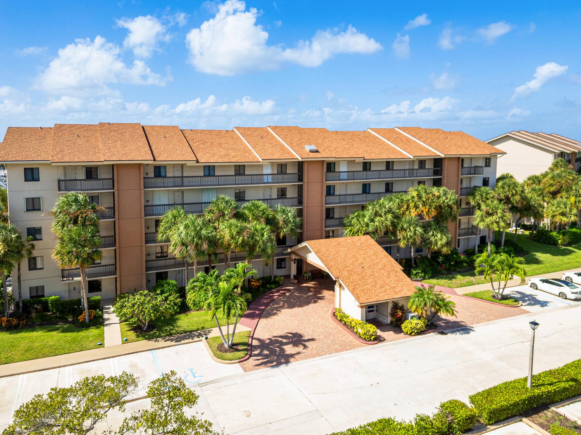 601 SEAFARER Circle, #405, Jupiter, FL 33477 DJI_0176