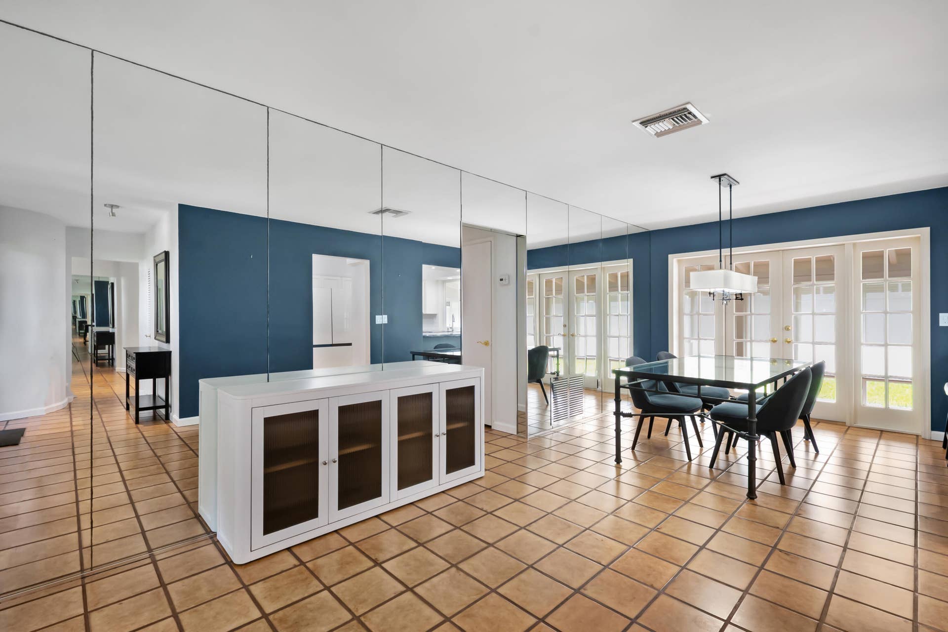 2110 NE 55TH Street, Fort Lauderdale, FL 33308 9_accutour_01 2110-ne-55th-st -008