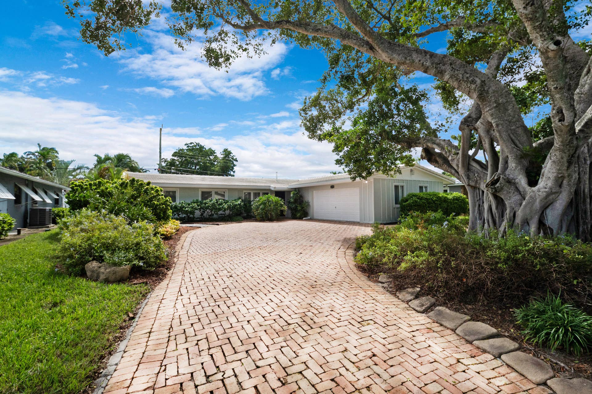 2110 NE 55TH Street, Fort Lauderdale, FL 33308 1_accutour_01 2110-ne-55th-st -001