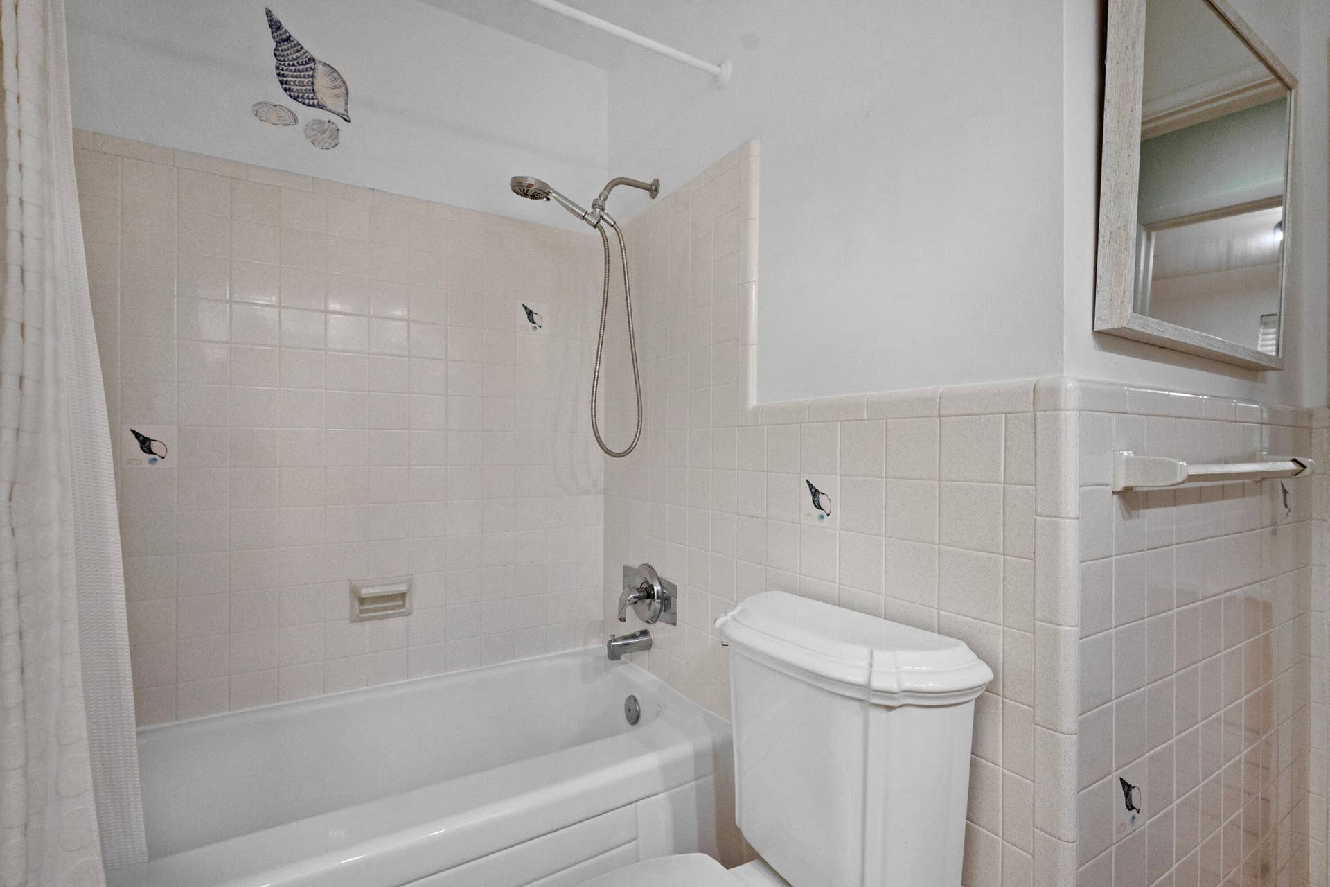 2110 NE 55TH Street, Fort Lauderdale, FL 33308 22_accutour_01 2110-ne-55th-st -021