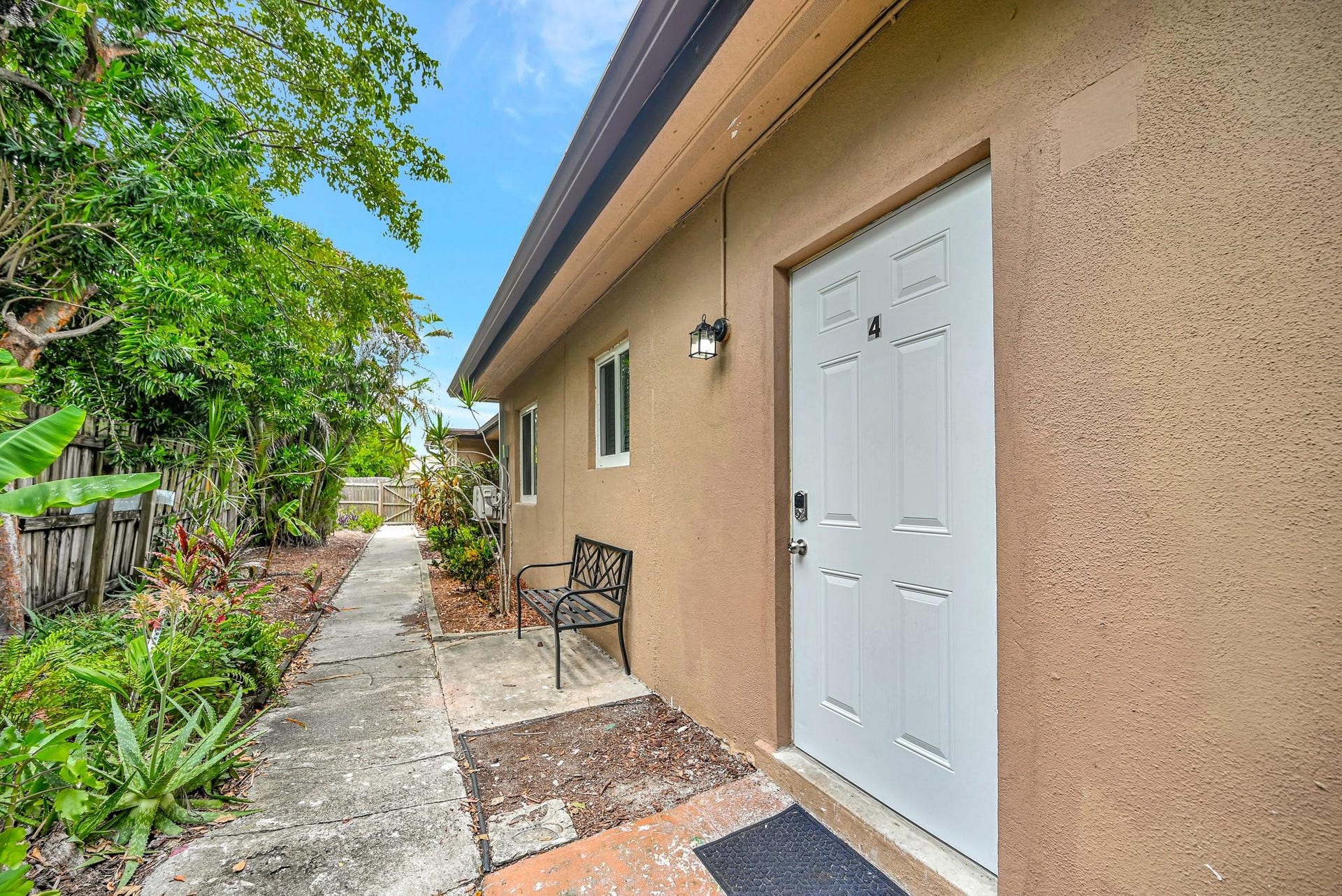 201 SE 23rd Street, #1-4, Fort Lauderdale, FL 33316 Unit Entrance