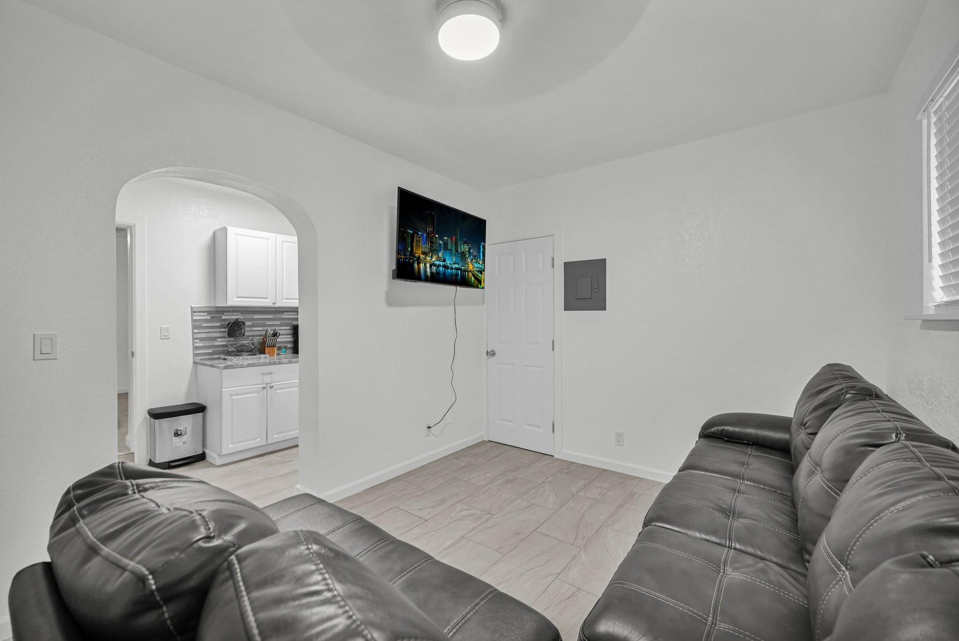 201 SE 23rd Street, #1-4, Fort Lauderdale, FL 33316 Photo 3