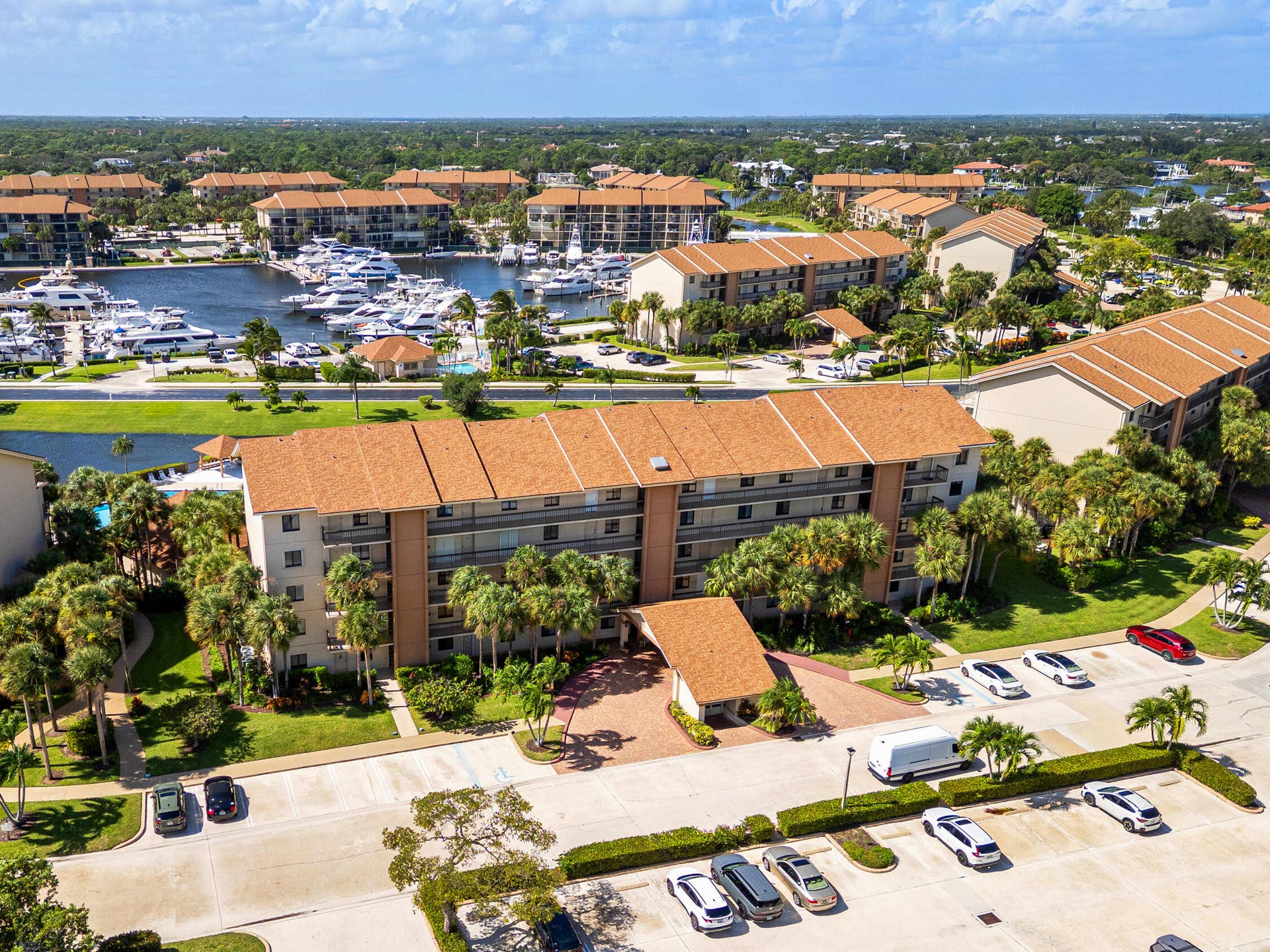 601 SEAFARER Circle, #405, Jupiter, FL 33477 DJI_0175