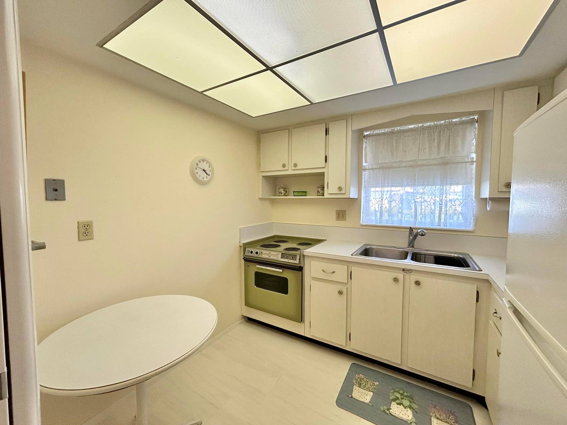 2955 Crosley Drive W, #F, West Palm Beach, FL 33415 IMG_4044