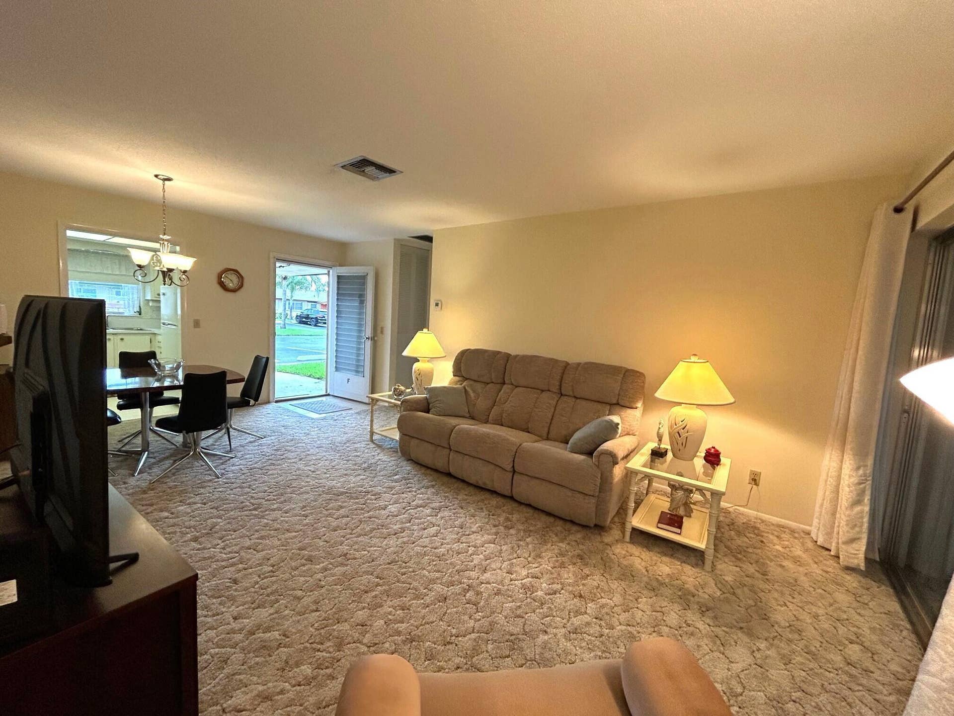 2955 Crosley Drive W, #F, West Palm Beach, FL 33415 IMG_9286