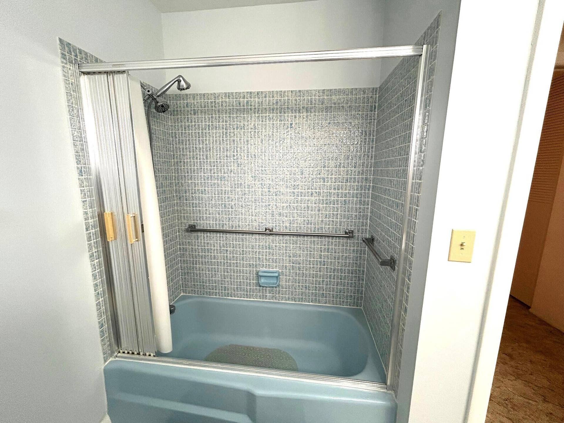 2955 Crosley Drive W, #F, West Palm Beach, FL 33415 IMG_9288