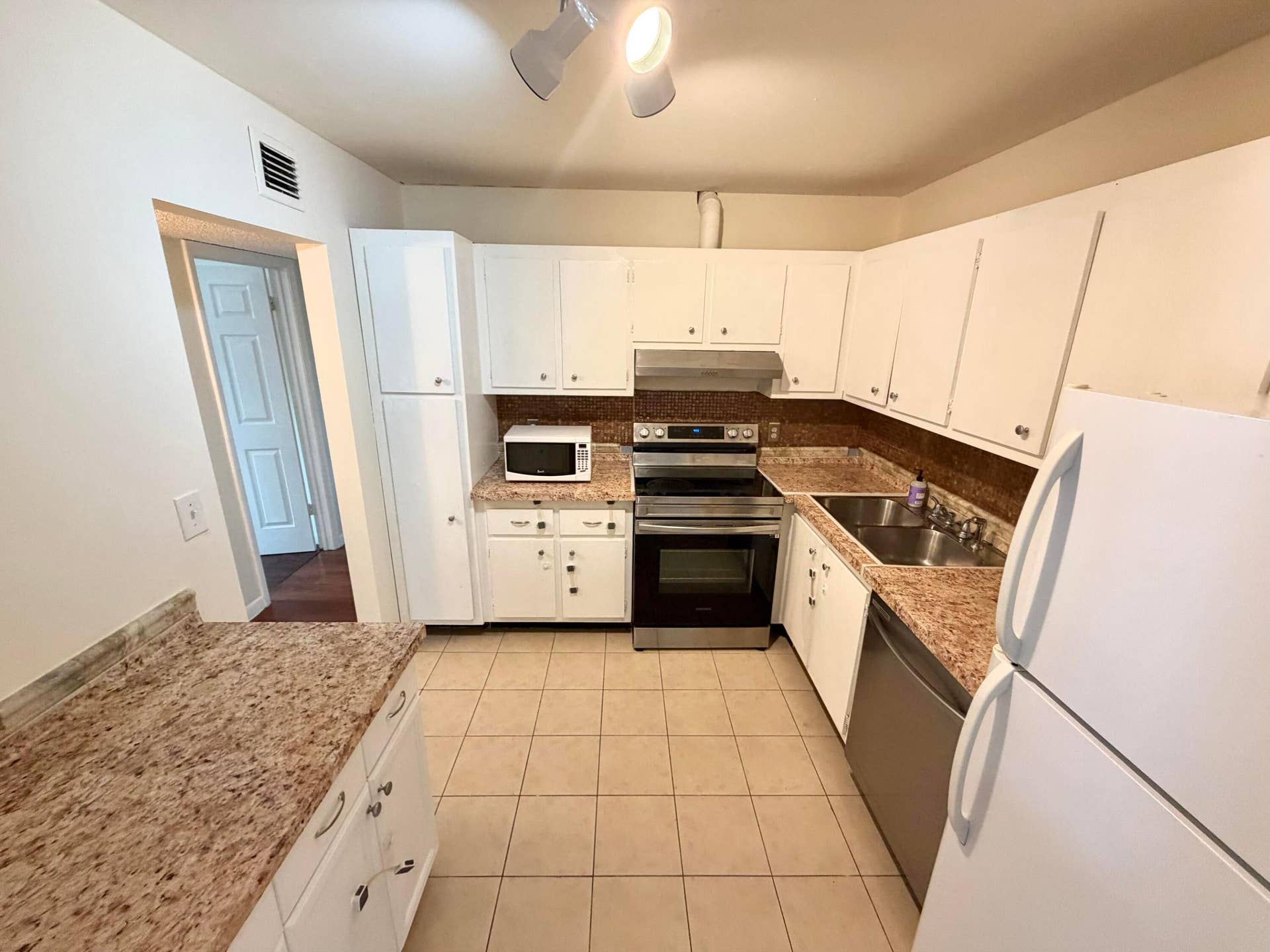 700 SE 2nd Avenue, #Unit 416, Deerfield Beach, FL 33441 IMG_6485