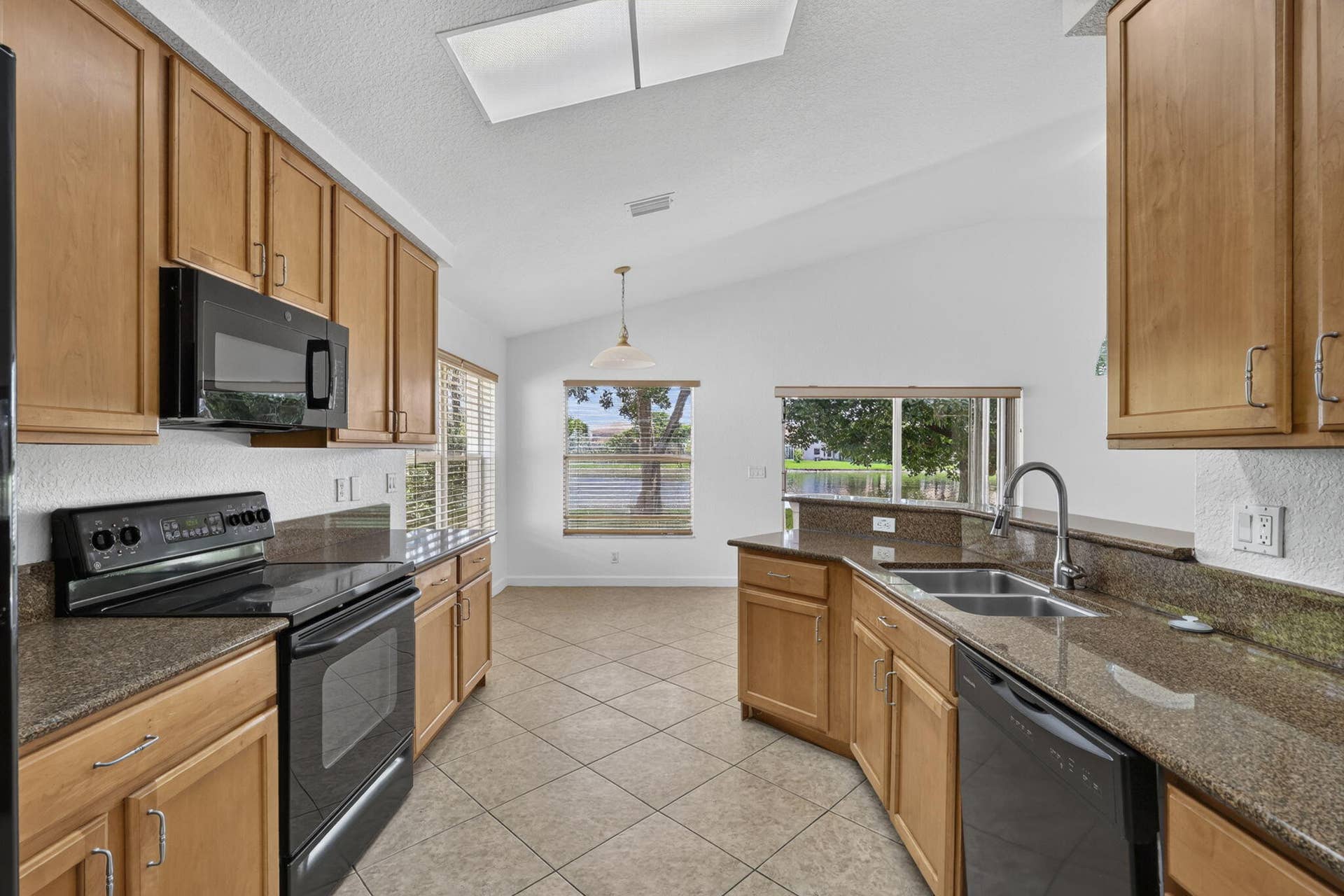 4003 W Hamilton Key, West Palm Beach, FL 33411 26-web-or-mls-BS1A7289