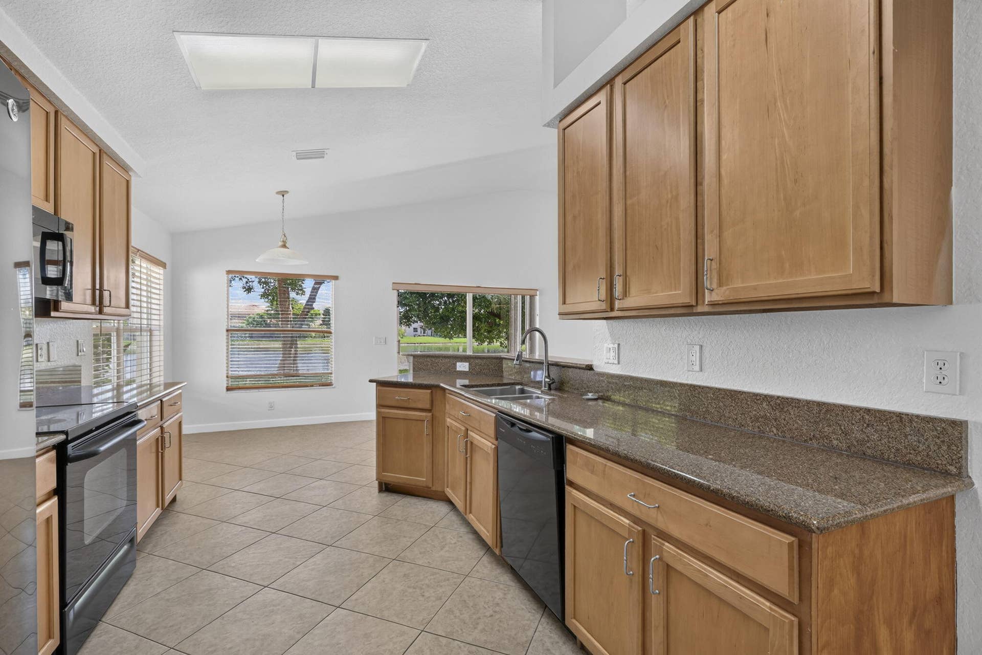 4003 W Hamilton Key, West Palm Beach, FL 33411 27-web-or-mls-BS1A7294