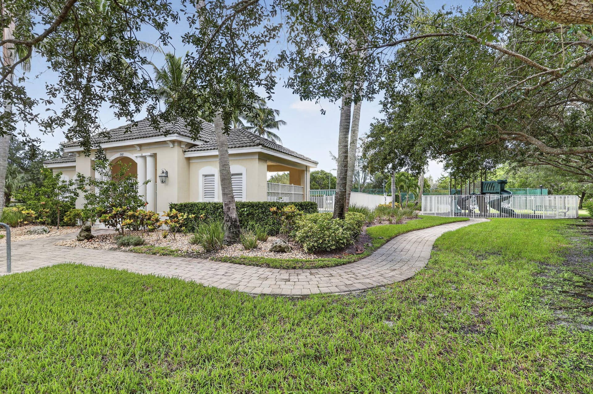 4003 W Hamilton Key, West Palm Beach, FL 33411 60-web-or-mls-BS1A7469