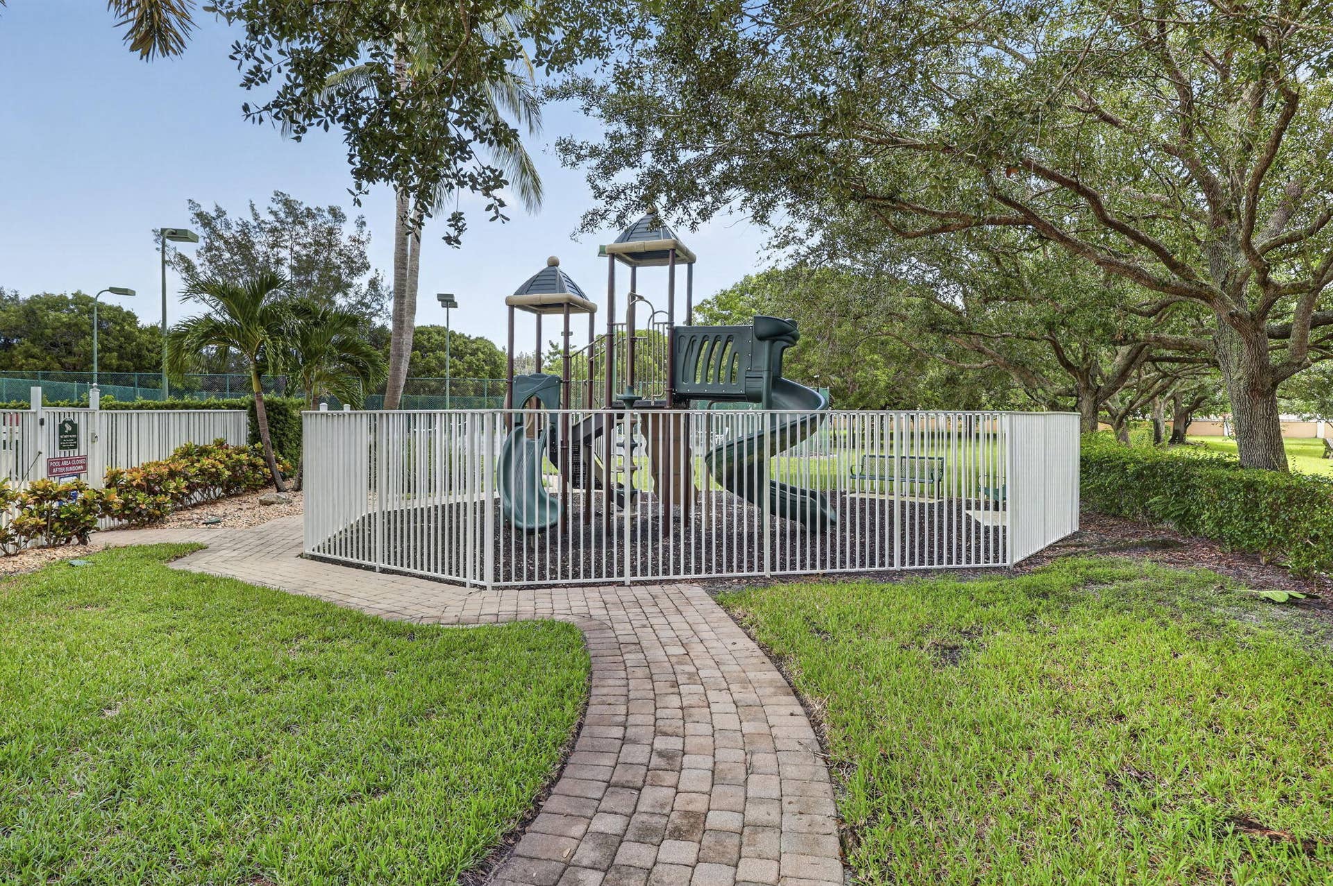 4003 W Hamilton Key, West Palm Beach, FL 33411 61-web-or-mls-BS1A7474