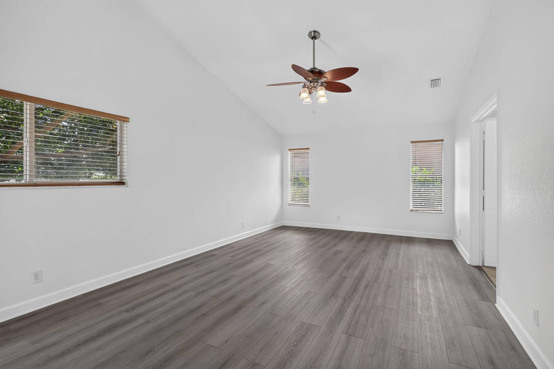 4003 W Hamilton Key, West Palm Beach, FL 33411 31-web-or-mls-BS1A7314