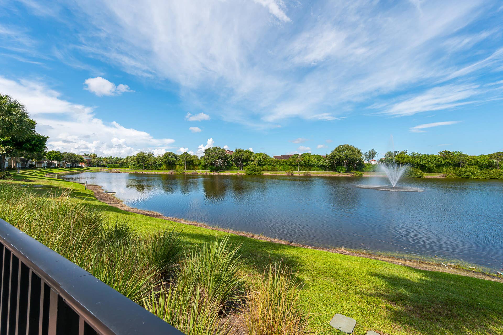 960 MILLBRAE Court, #6, West Palm Beach, FL 33401 lake view