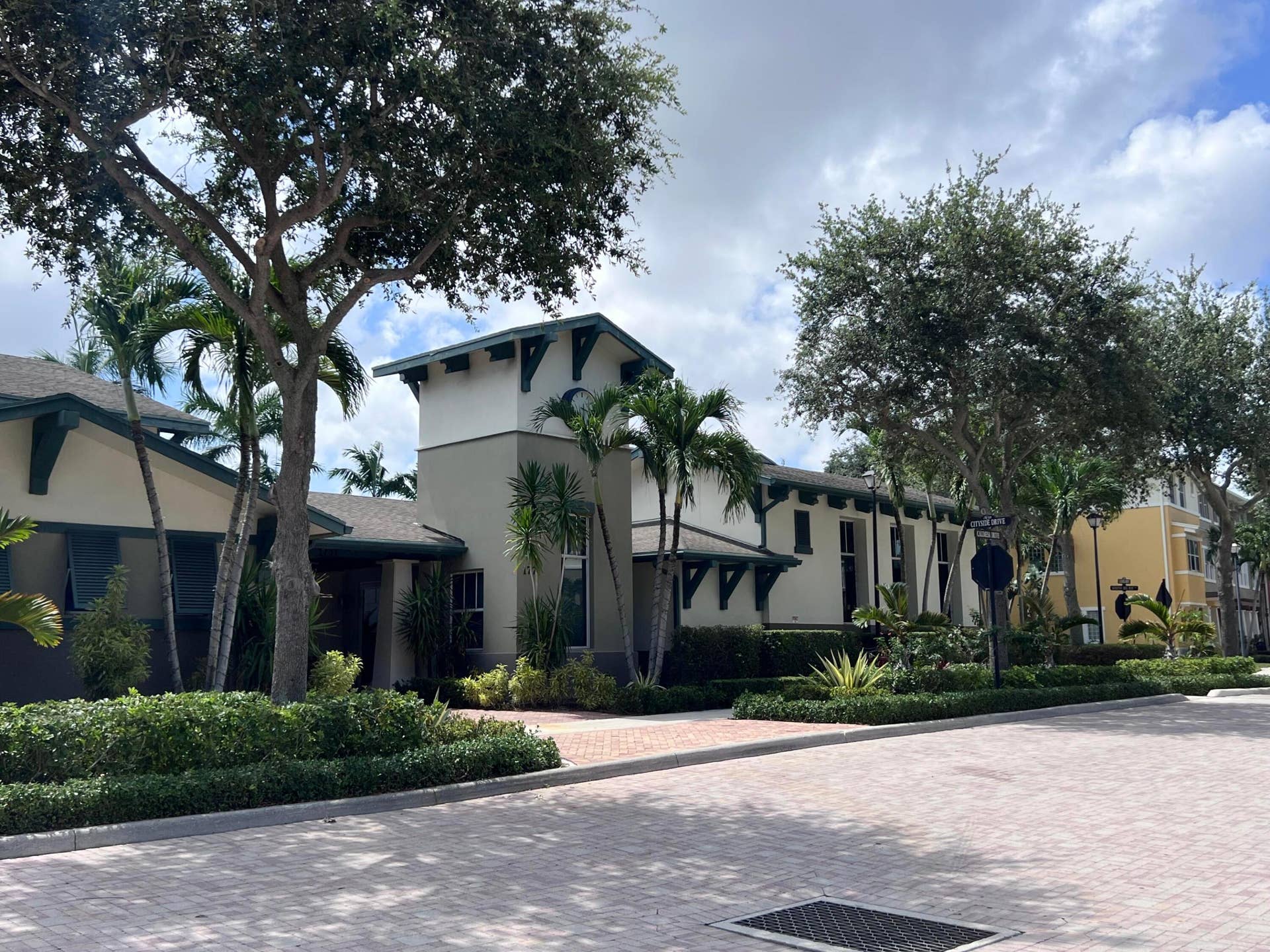 960 MILLBRAE Court, #6, West Palm Beach, FL 33401 Cityside