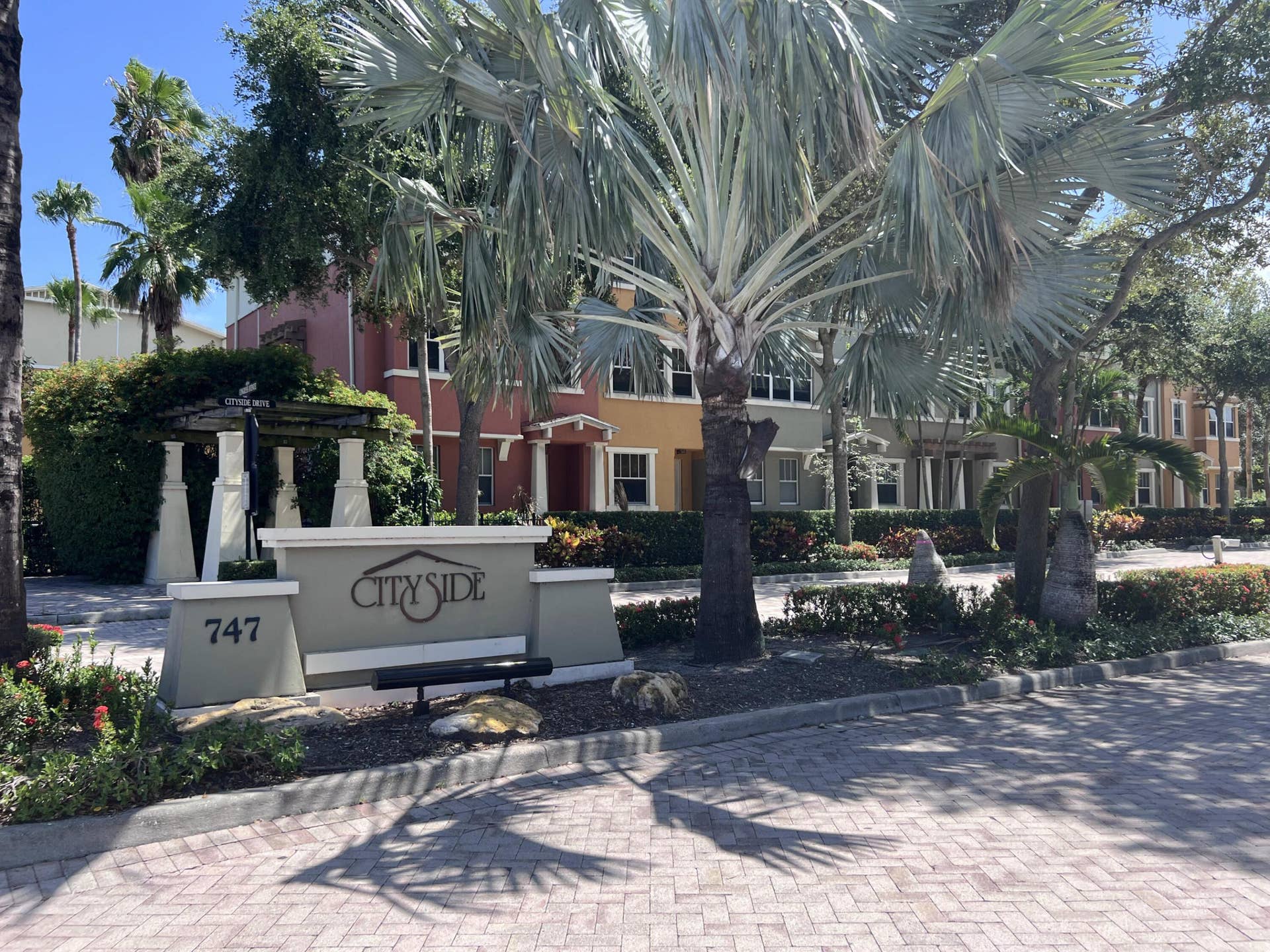 960 MILLBRAE Court, #6, West Palm Beach, FL 33401 main entrance