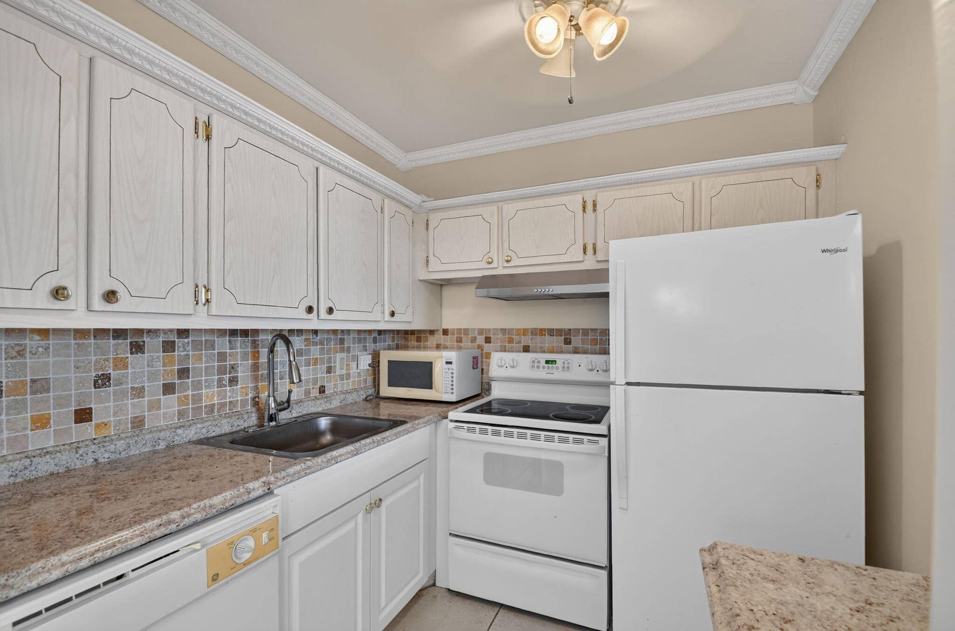 135 SALISBURY F, West Palm Beach, FL 33417 14-web-or-mls-DSC_6649