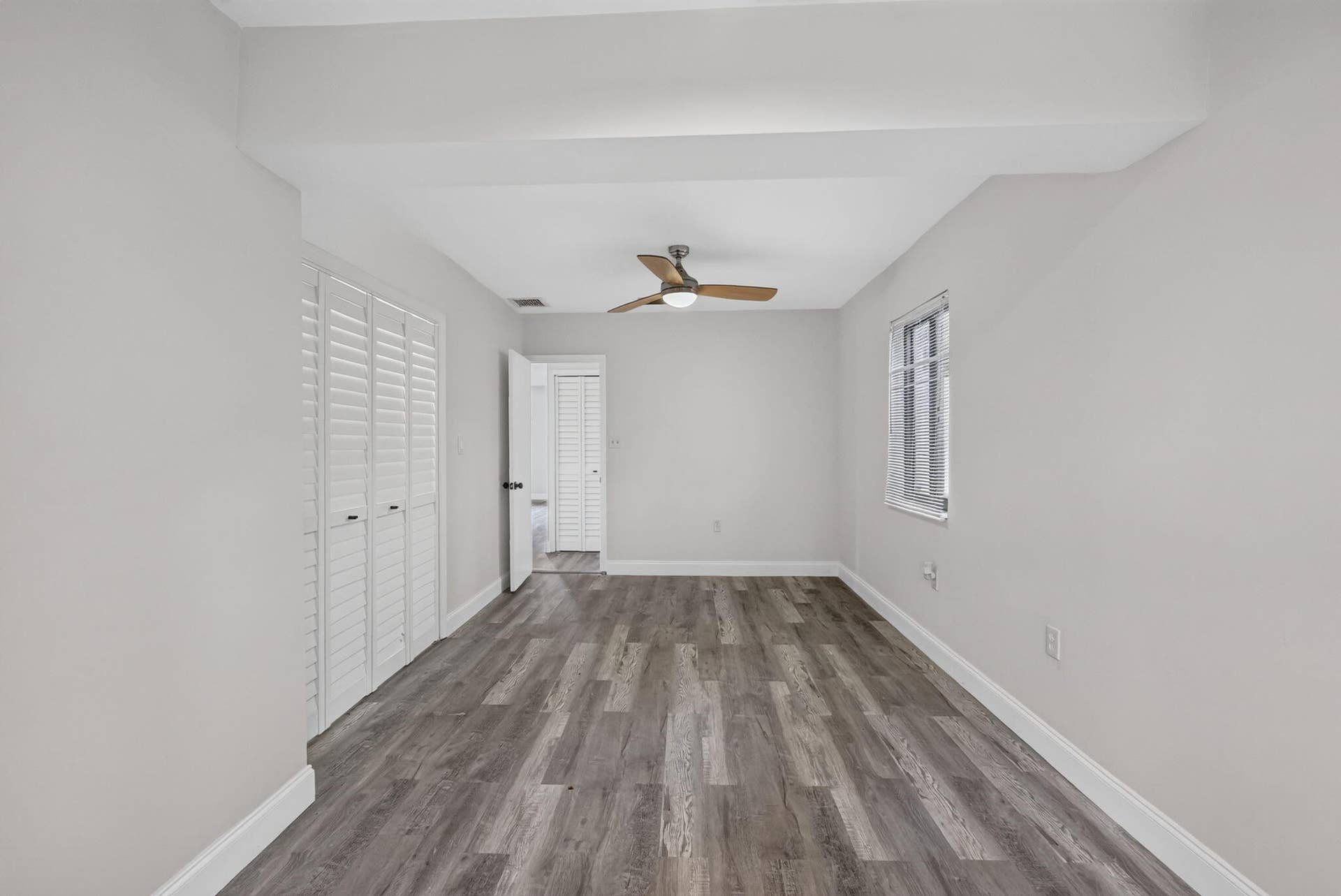 1313 NE 13TH Street, Fort Lauderdale, FL 33304 15-web-or-mls-8I8A5345