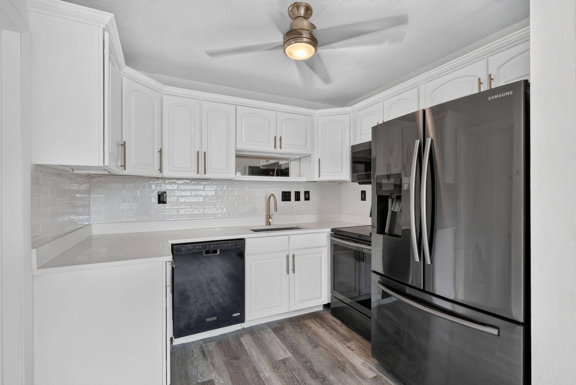 1313 NE 13TH Street, Fort Lauderdale, FL 33304 9-web-or-mls-8I8A5385