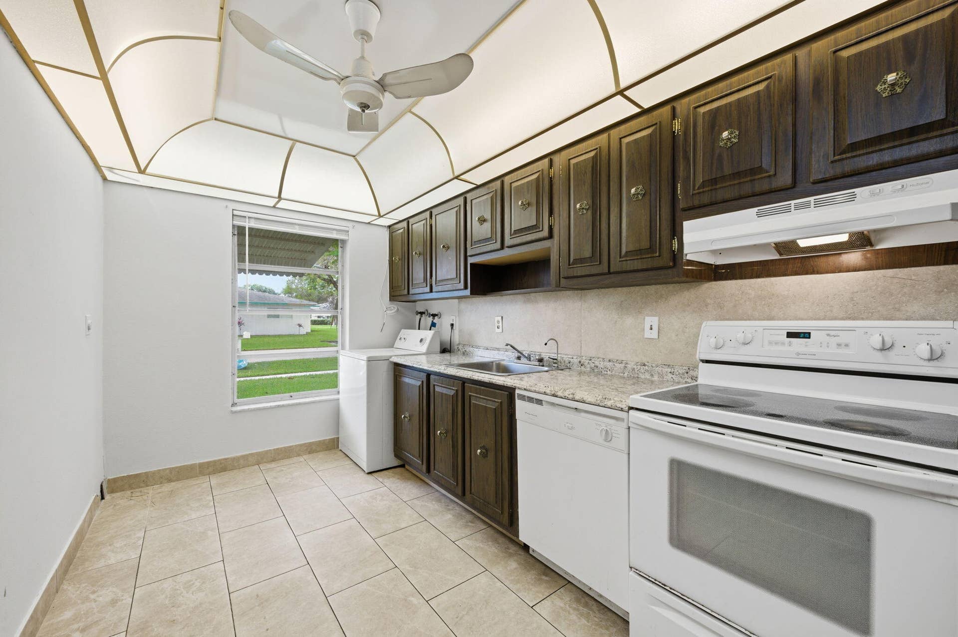 1043 NW 85TH Avenue, #B-4, Plantation, FL 33322 9-web-or-mls-DSC_6929
