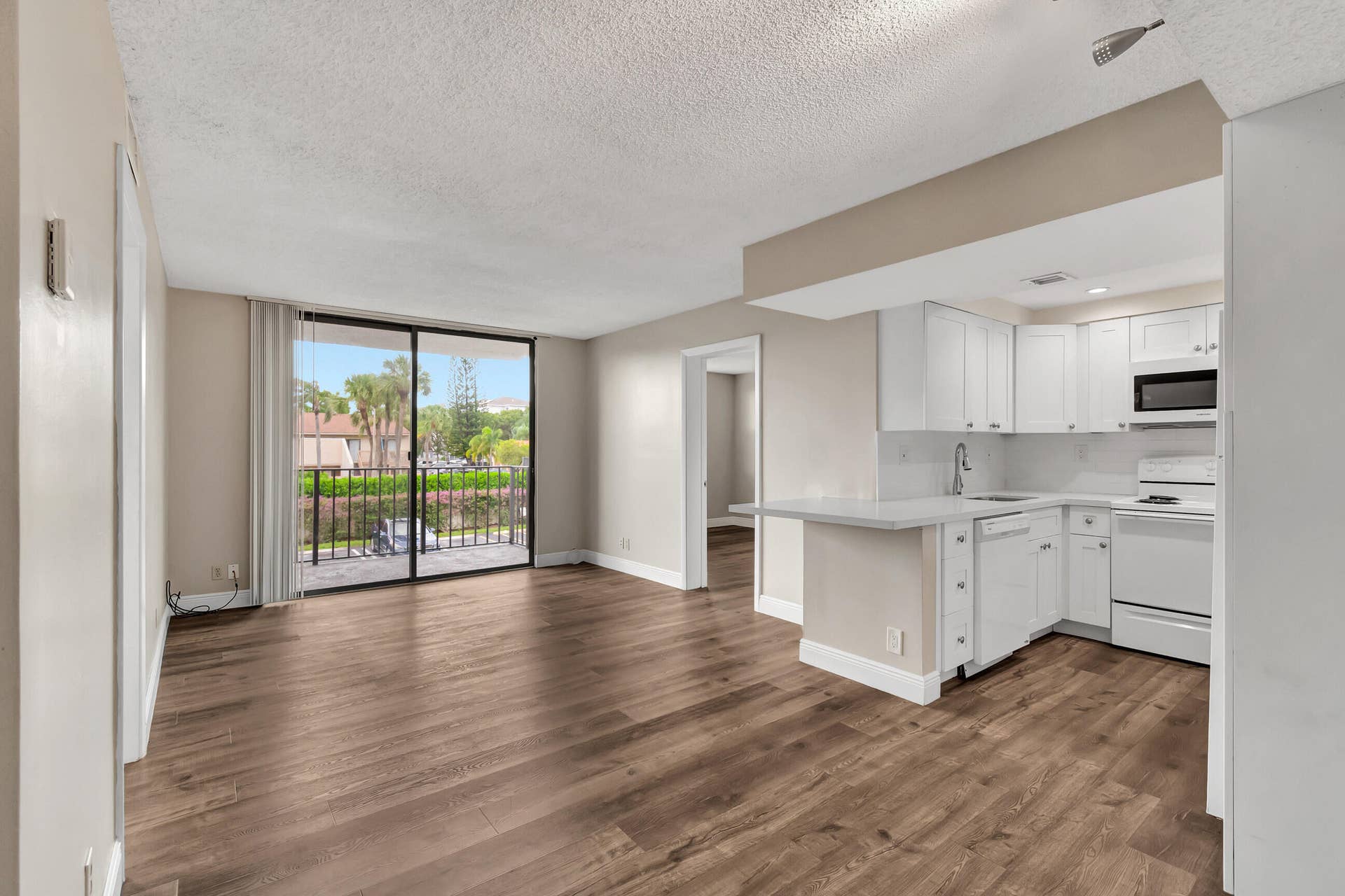 706 EXECUTIVE CENTER Drive, #26, West Palm Beach, West Palm Beach, FL 33401 DSC_3109