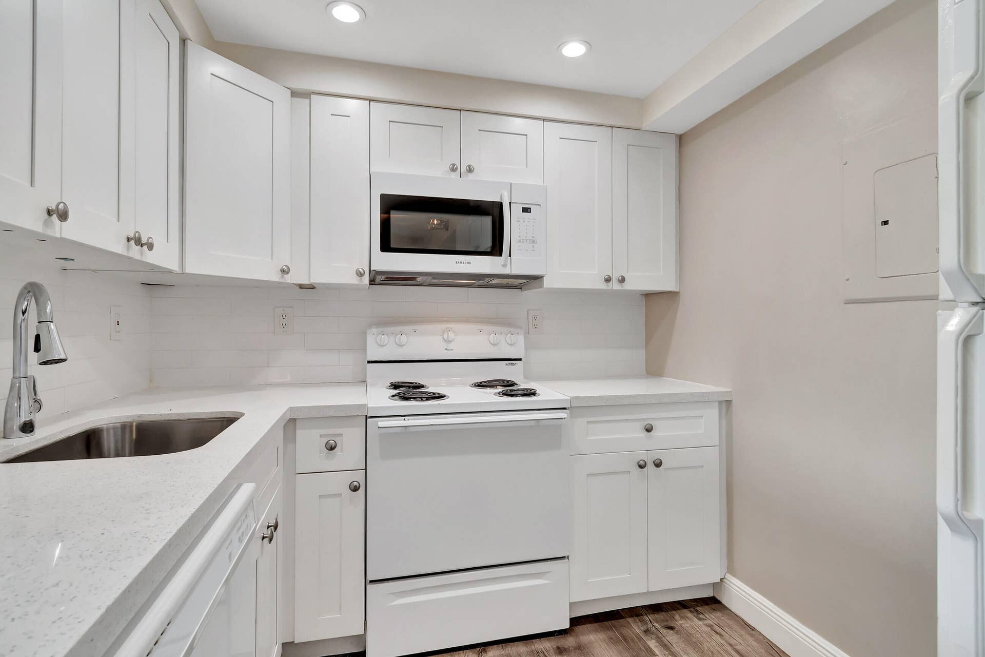 706 EXECUTIVE CENTER Drive, #26, West Palm Beach, West Palm Beach, FL 33401 DSC_3169