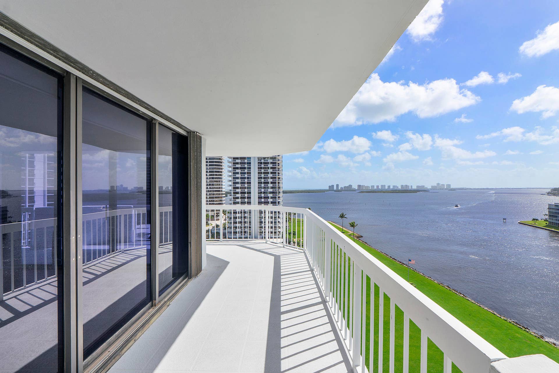 123 LAKESHORE Drive, #1143, North Palm Beach, FL 33408 123 Lakeshore Dr u1143_053