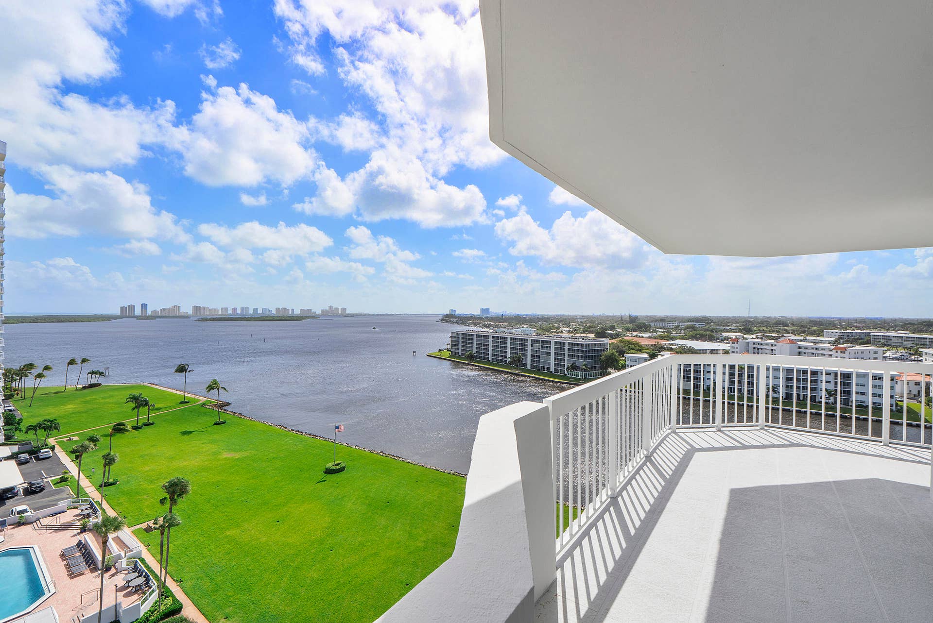 123 LAKESHORE Drive, #1143, North Palm Beach, FL 33408 123 Lakeshore Dr u1143_060