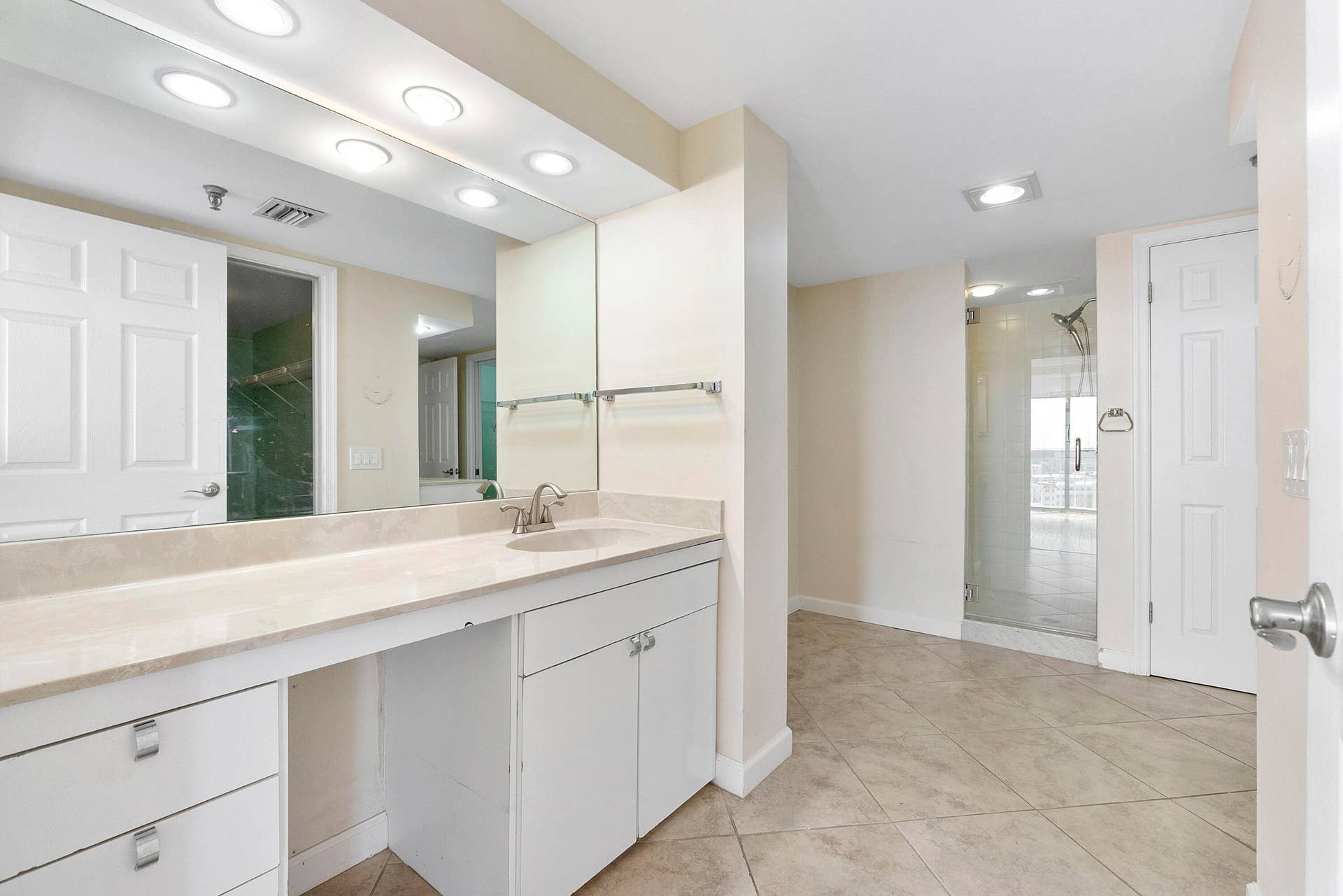 123 LAKESHORE Drive, #1143, North Palm Beach, FL 33408 123 Lakeshore Dr u1143_040