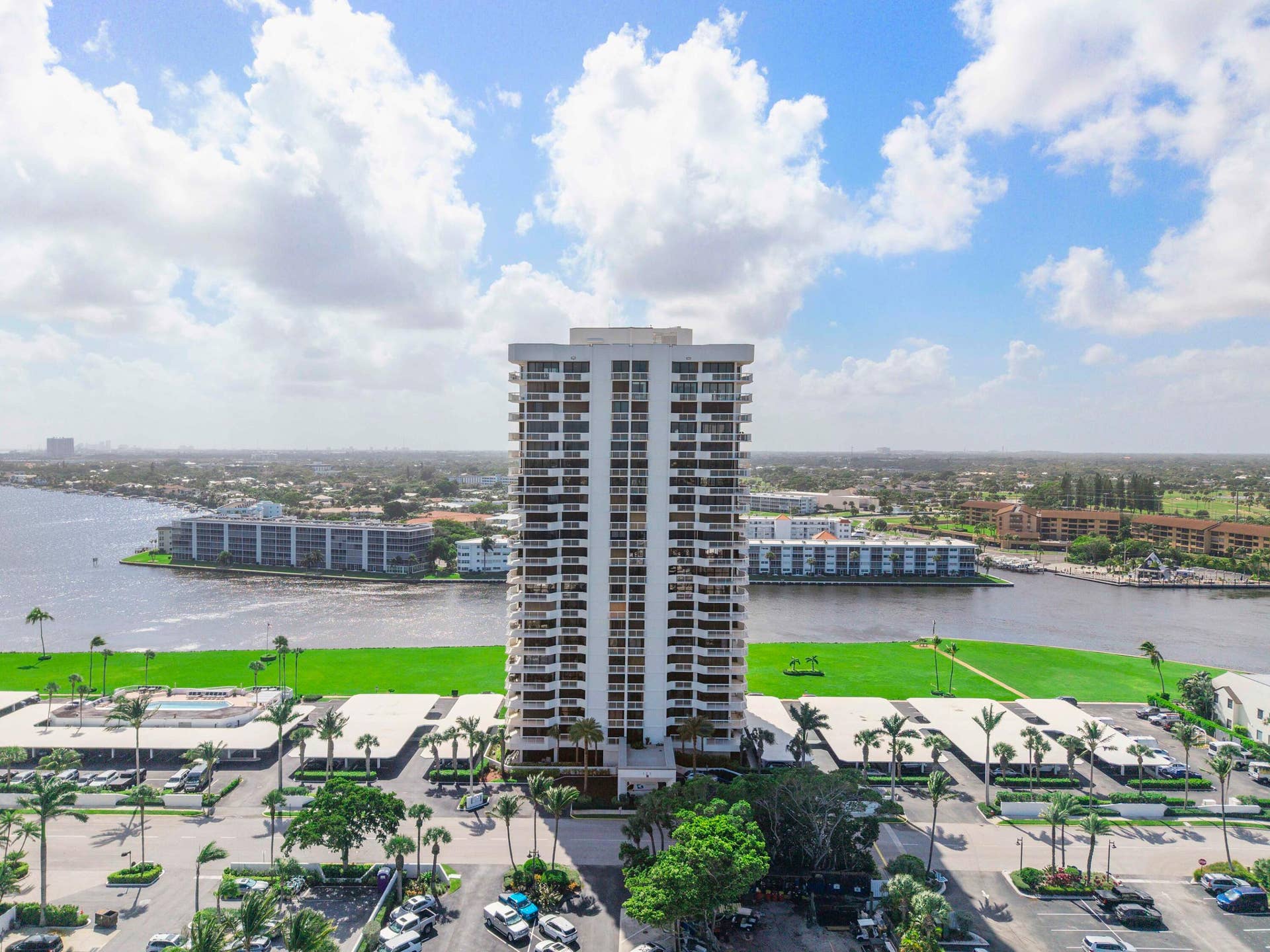 123 LAKESHORE Drive, #1143, North Palm Beach, FL 33408 123 Lakeshore Dr u1143_009