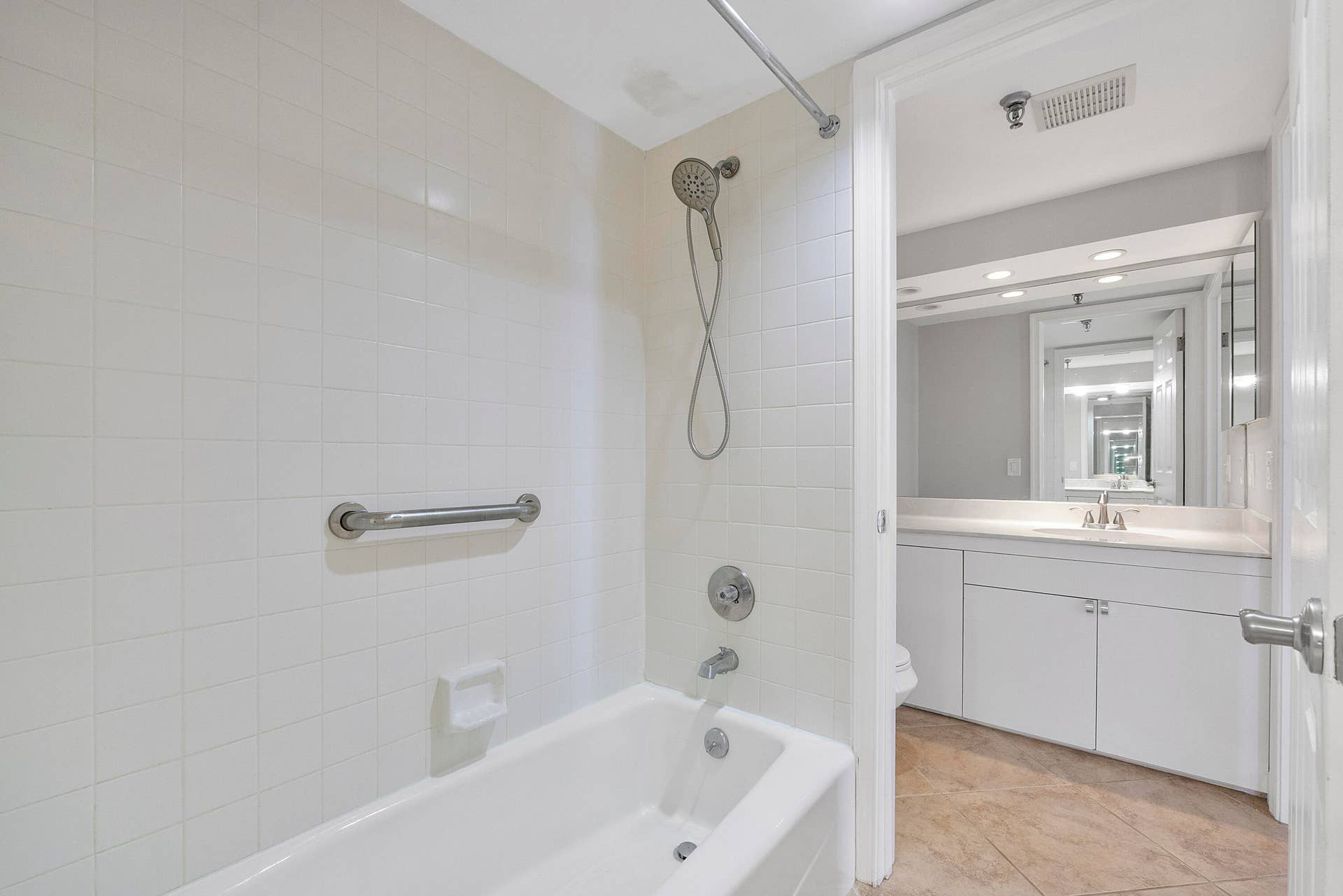 123 LAKESHORE Drive, #1143, North Palm Beach, FL 33408 123 Lakeshore Dr u1143_027