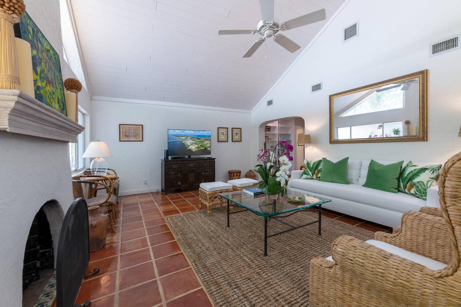 217 Debra Lane, Palm Beach, FL 33480 217 Debra Ln Palm Beach FL-large-016-007