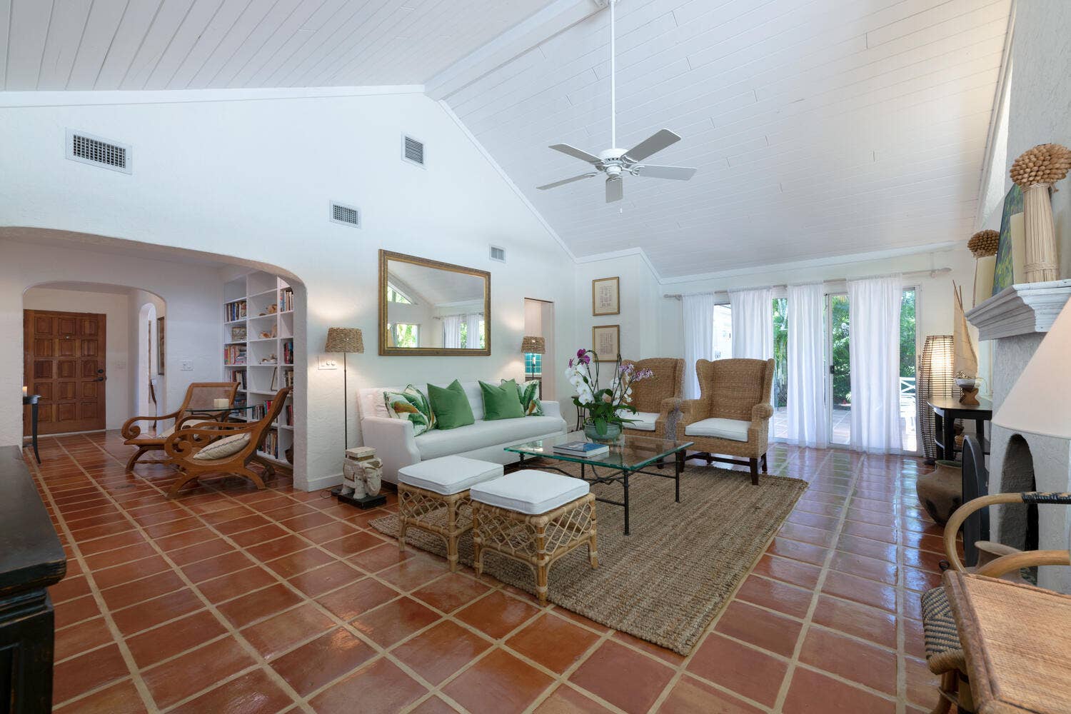 217 Debra Lane, Palm Beach, FL 33480 217 Debra Ln Palm Beach FL-large-017-012