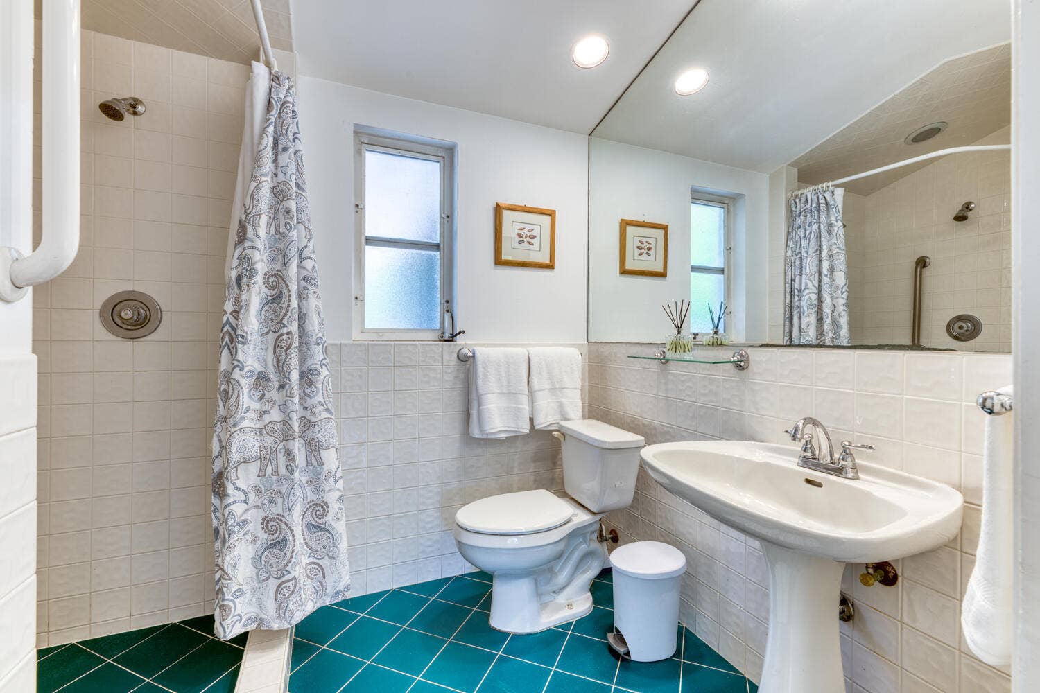 217 Debra Lane, Palm Beach, FL 33480 217 Debra Ln Palm Beach FL-large-010-005
