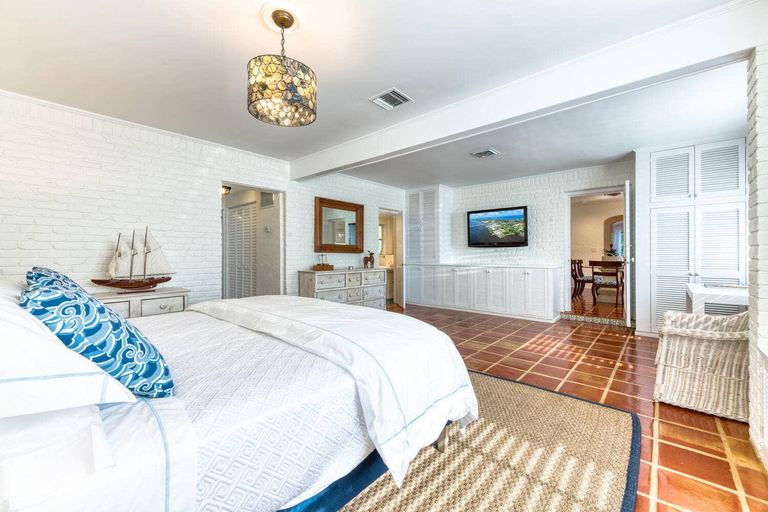 217 Debra Lane, Palm Beach, FL 33480 217 Debra Ln Palm Beach FL-large-009-008