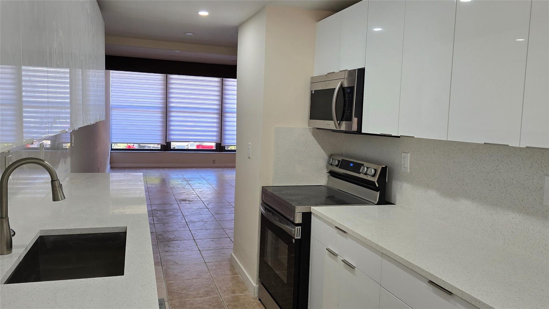 2421 N 40TH Avenue, #103, Hollywood, Hollywood, FL 33021 Photo 6