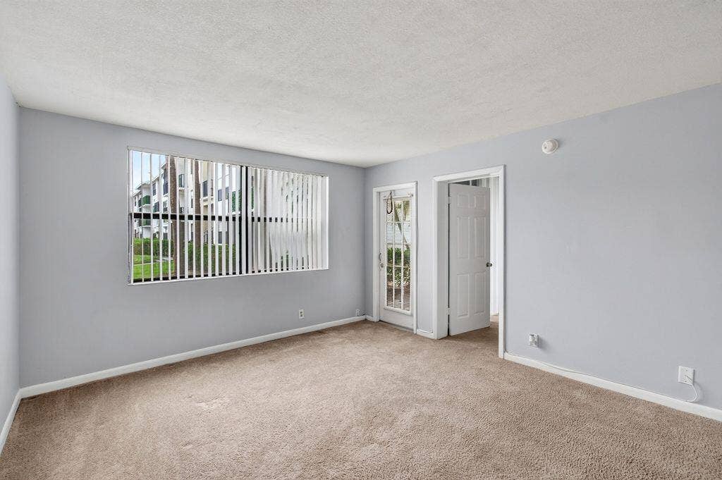 718 EXECUTIVE CENTER Drive, #16, West Palm Beach, West Palm Beach, FL 33401 IMG_3597