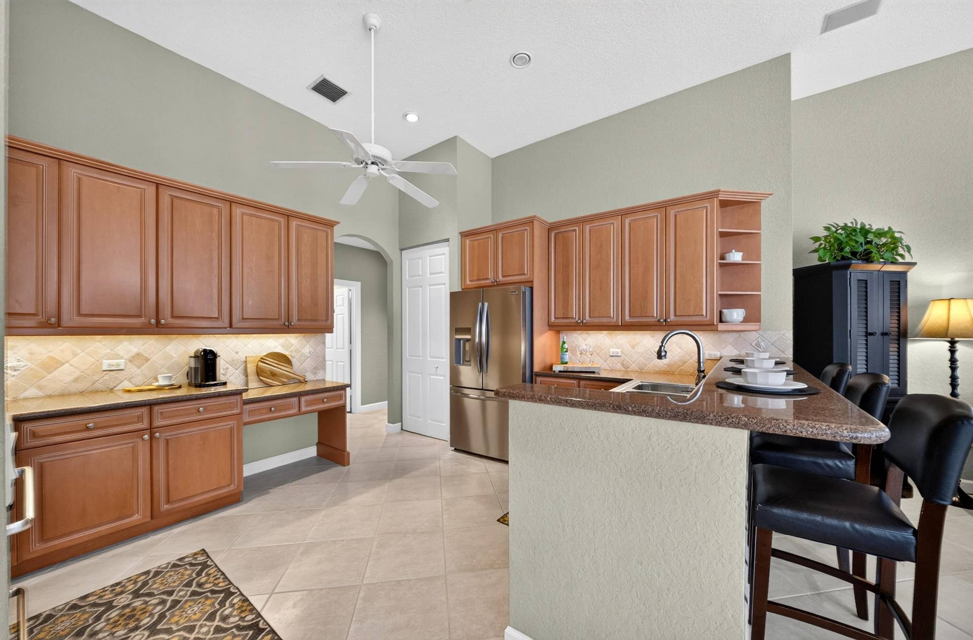 6930 NW 104th Lane, Parkland, FL 33076 016-055-kit-4000x2631