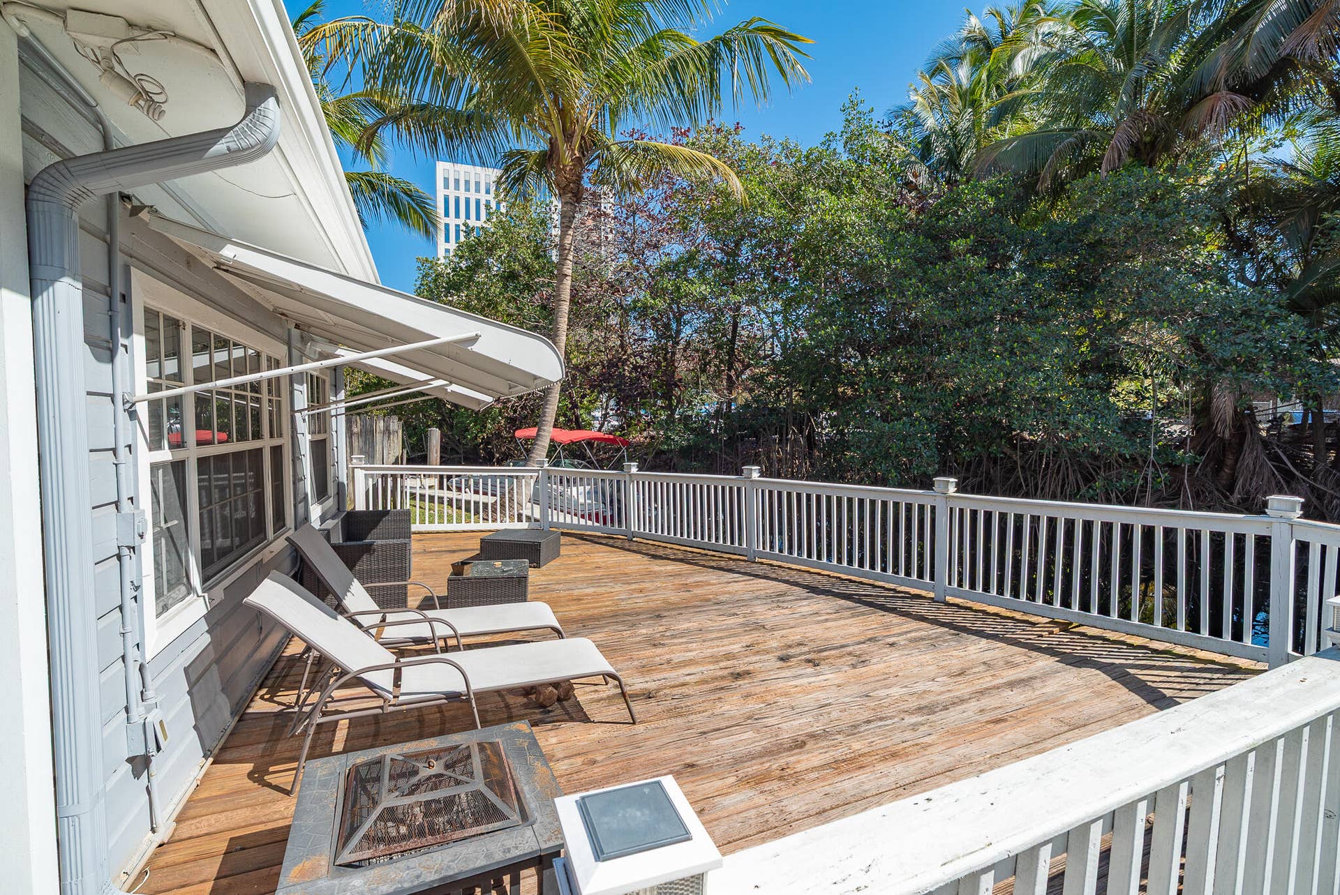202 SE 10th Street, Fort Lauderdale, FL 33316 _T_S0864