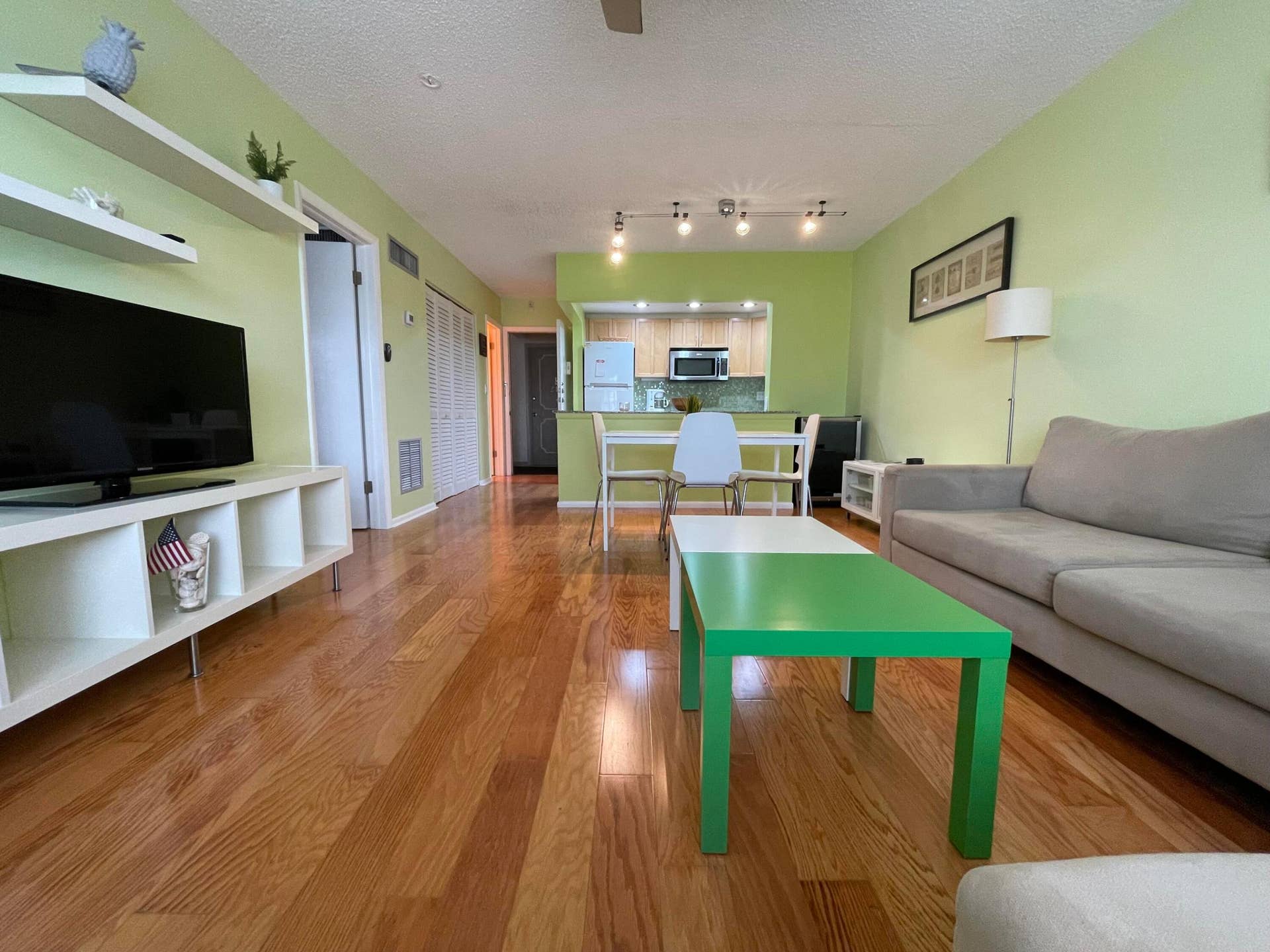 1560 MCKINLEY Street, #214W, Hollywood, Hollywood, FL 33020 IMG_1457