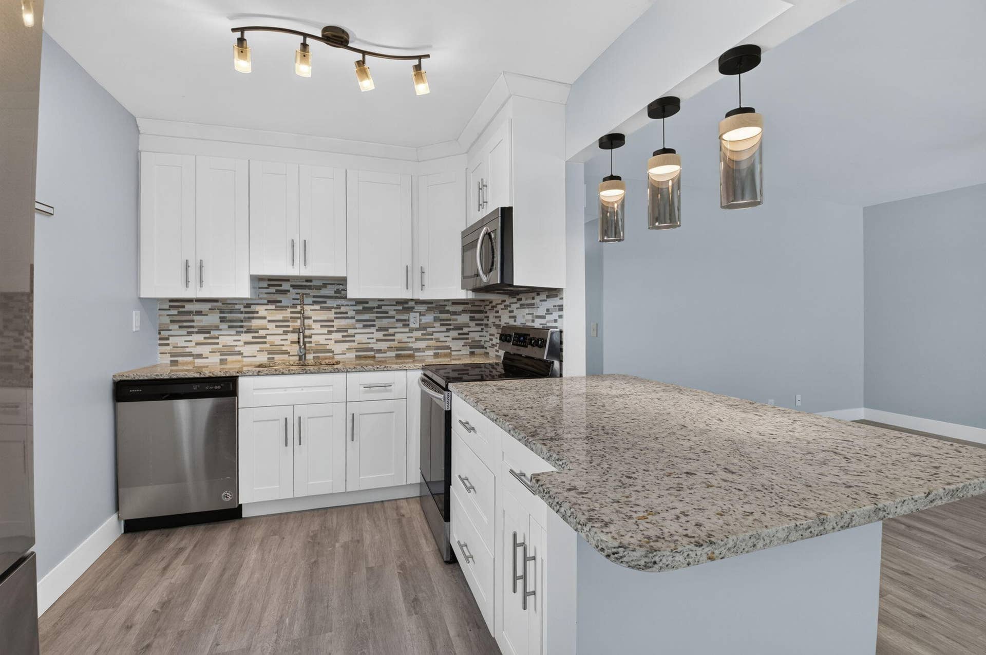 428 Saxony Way, Delray Beach, FL 33446 Renovated kitchen