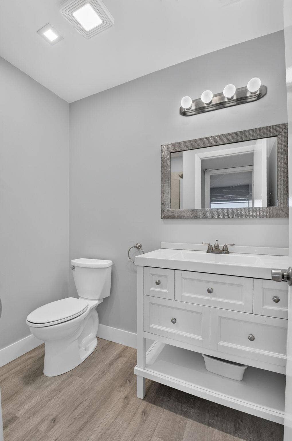 428 Saxony Way, Delray Beach, FL 33446 Bathroom 2
