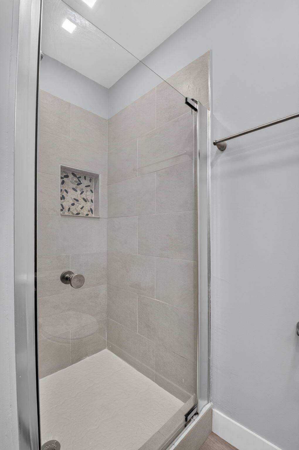 428 Saxony Way, Delray Beach, FL 33446 Bathroom 2 with shower