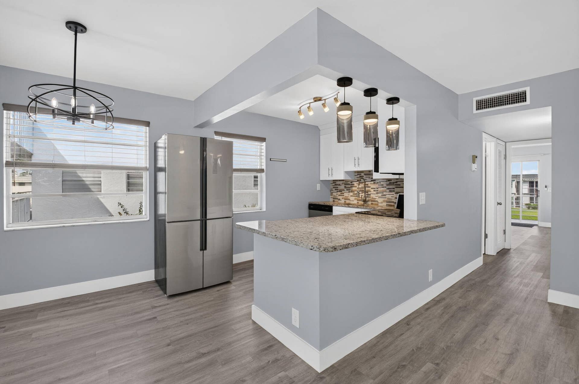 428 Saxony Way, Delray Beach, FL 33446 Plenty of windows for lots of light.