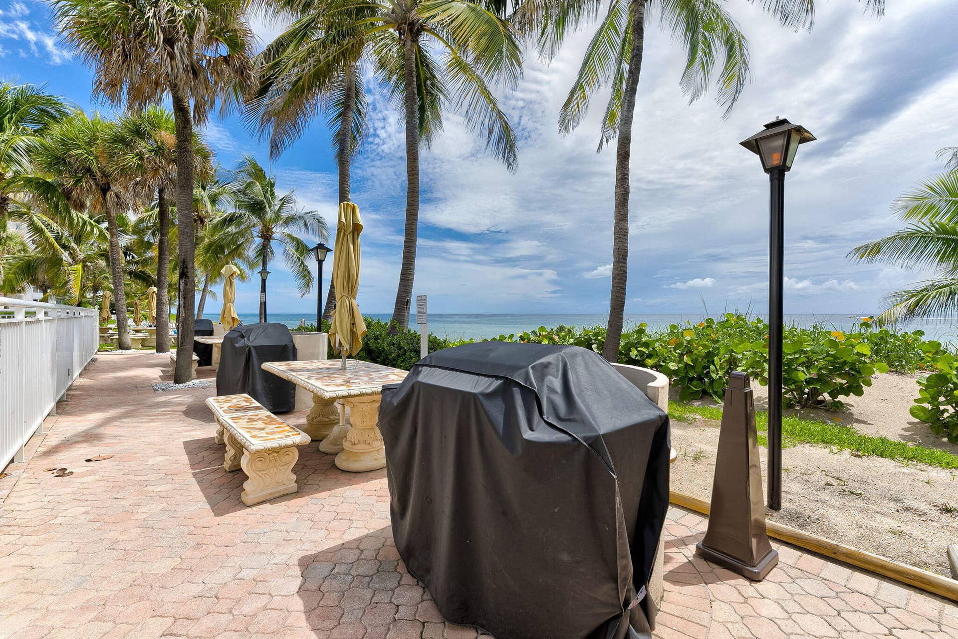 1050 HILLSBORO MILE, #702W, Hillsboro Beach, FL 33062 48-web-or-mls-62-print-64-print-03_760a3