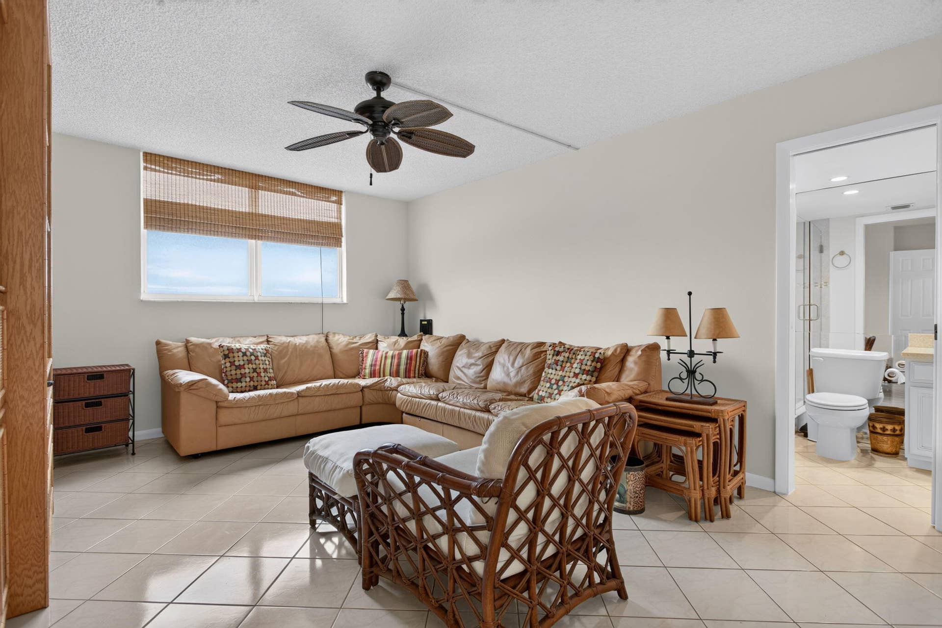 1050 HILLSBORO MILE, #702W, Hillsboro Beach, FL 33062 12-web-or-mls-1050-10